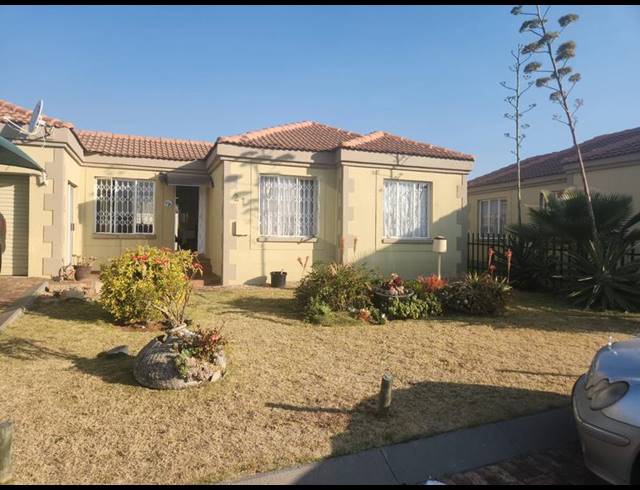 2 BEDROOM TOWNHOUSE FOR SALE IN ELANDSPARK